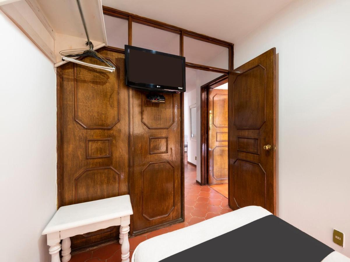 Suites Internacional Zapopan Buitenkant foto