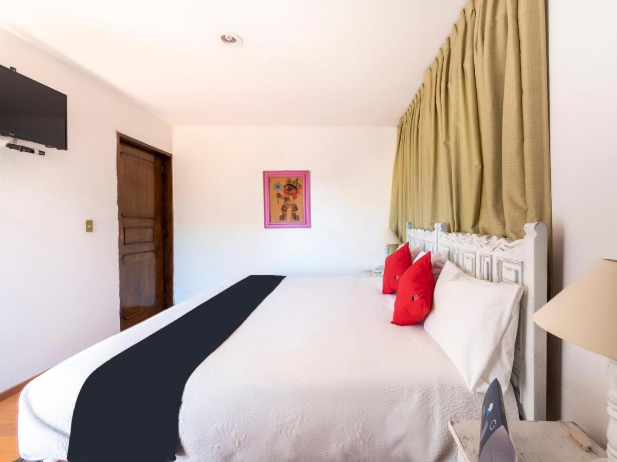 Suites Internacional Zapopan Buitenkant foto
