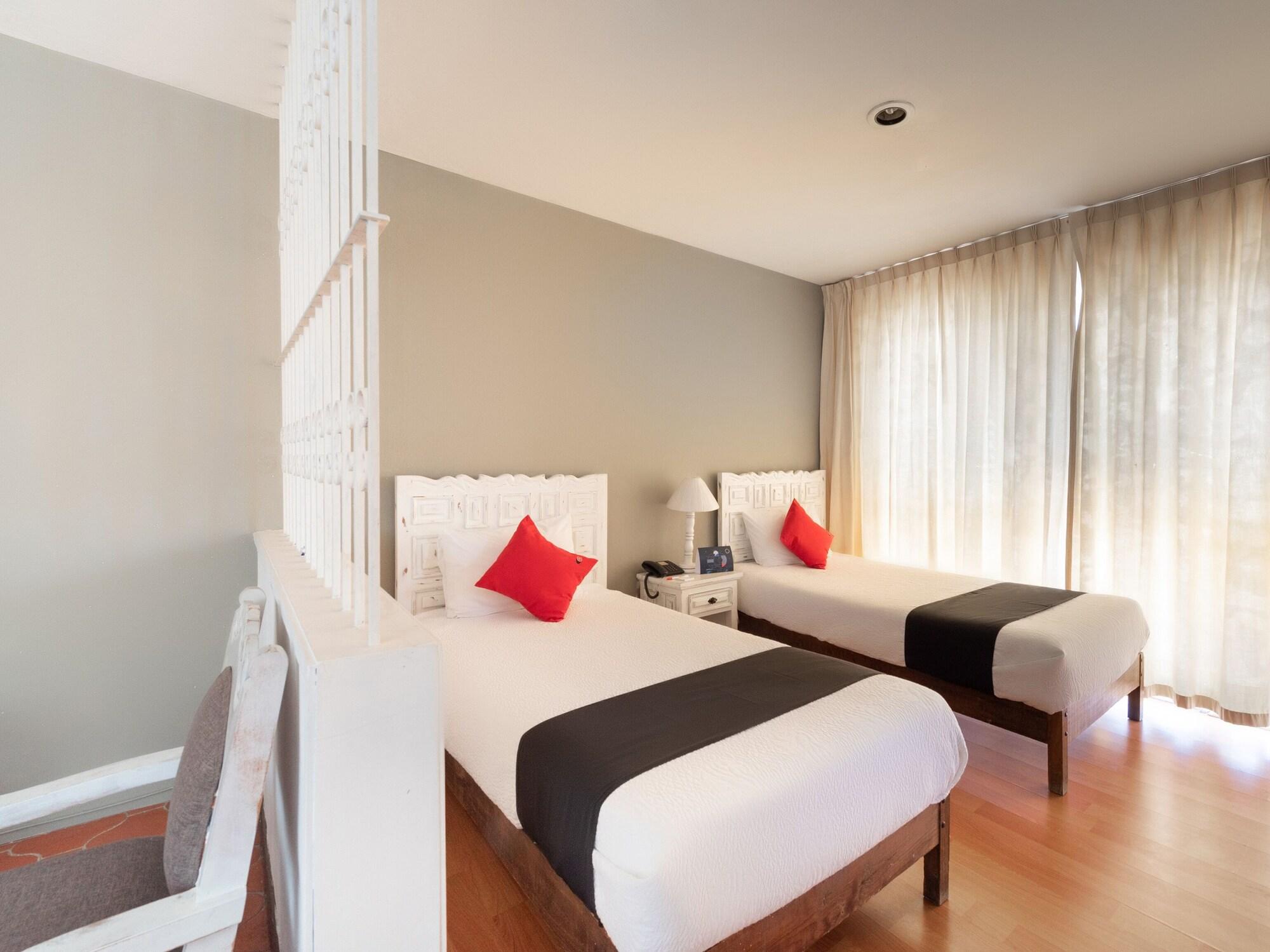 Suites Internacional Zapopan Buitenkant foto