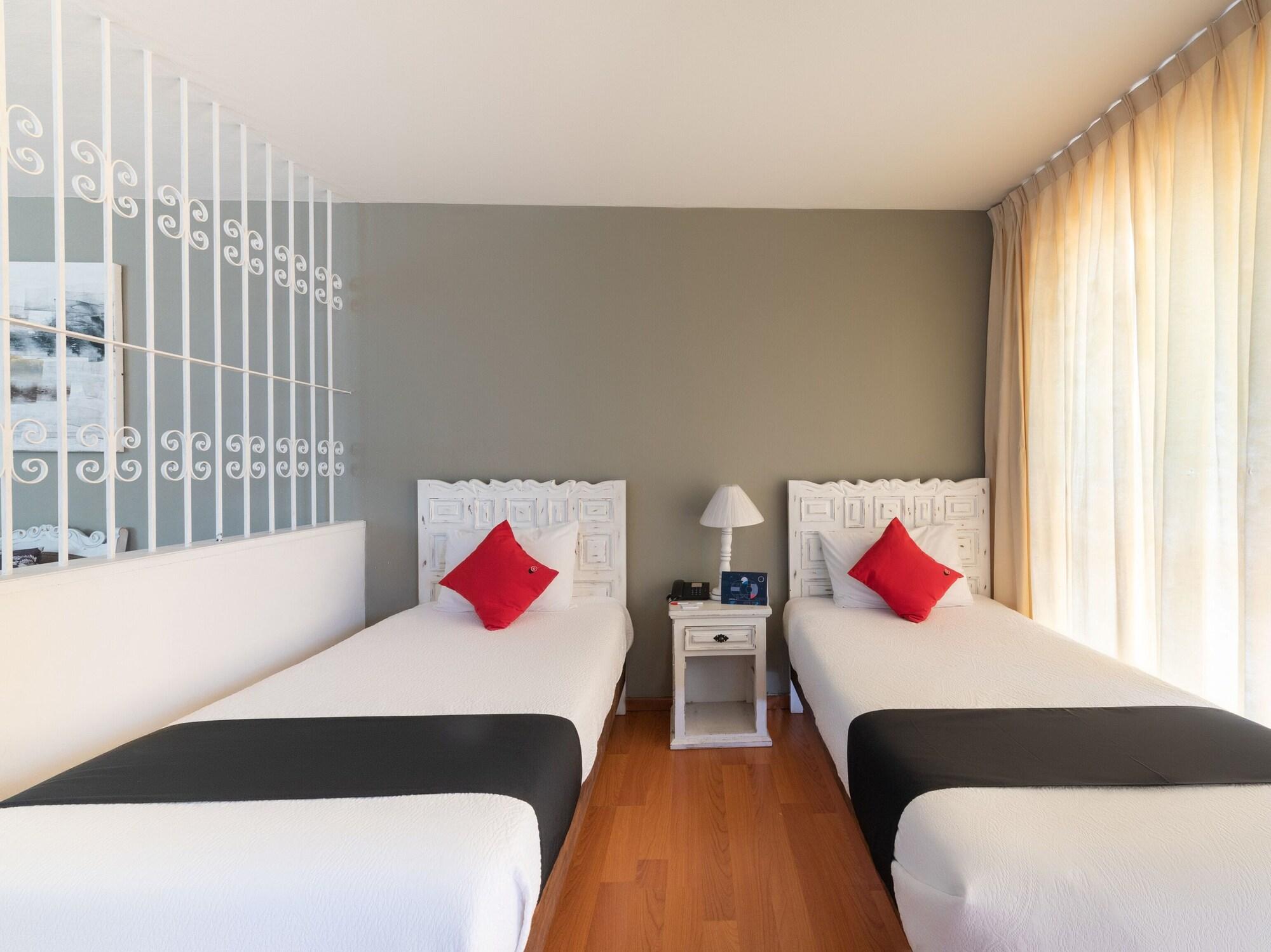 Suites Internacional Zapopan Buitenkant foto