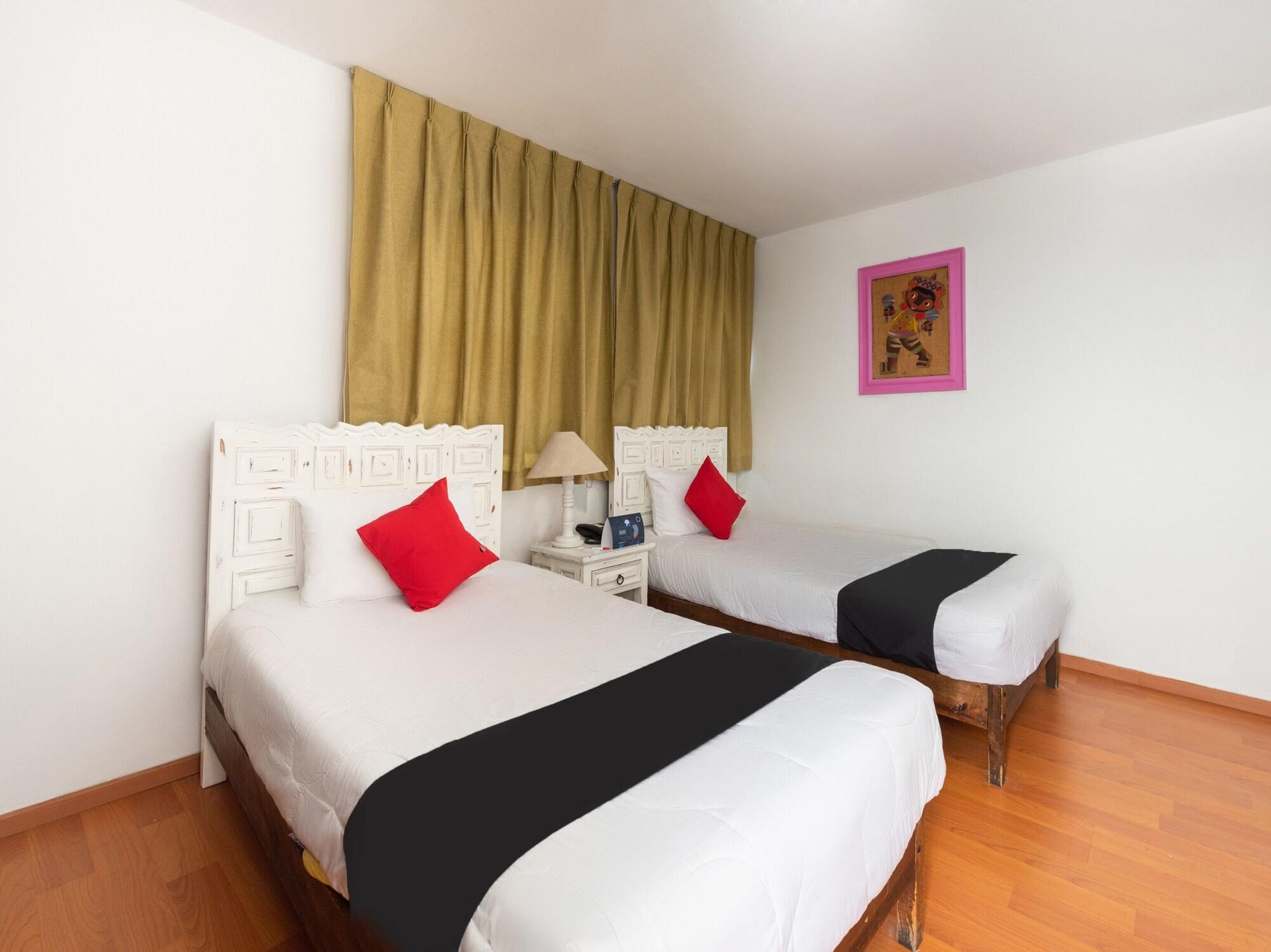 Suites Internacional Zapopan Buitenkant foto