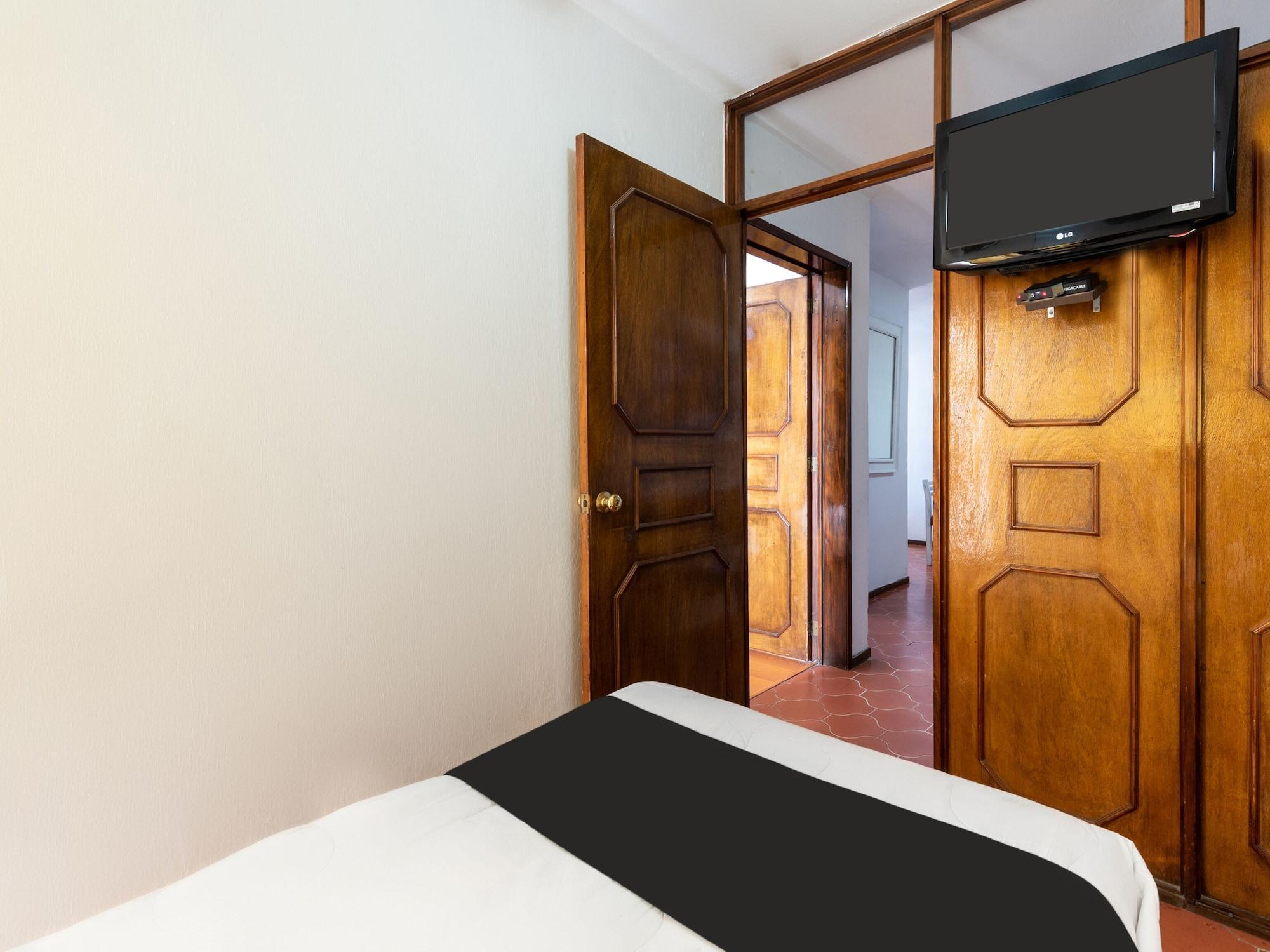 Suites Internacional Zapopan Buitenkant foto