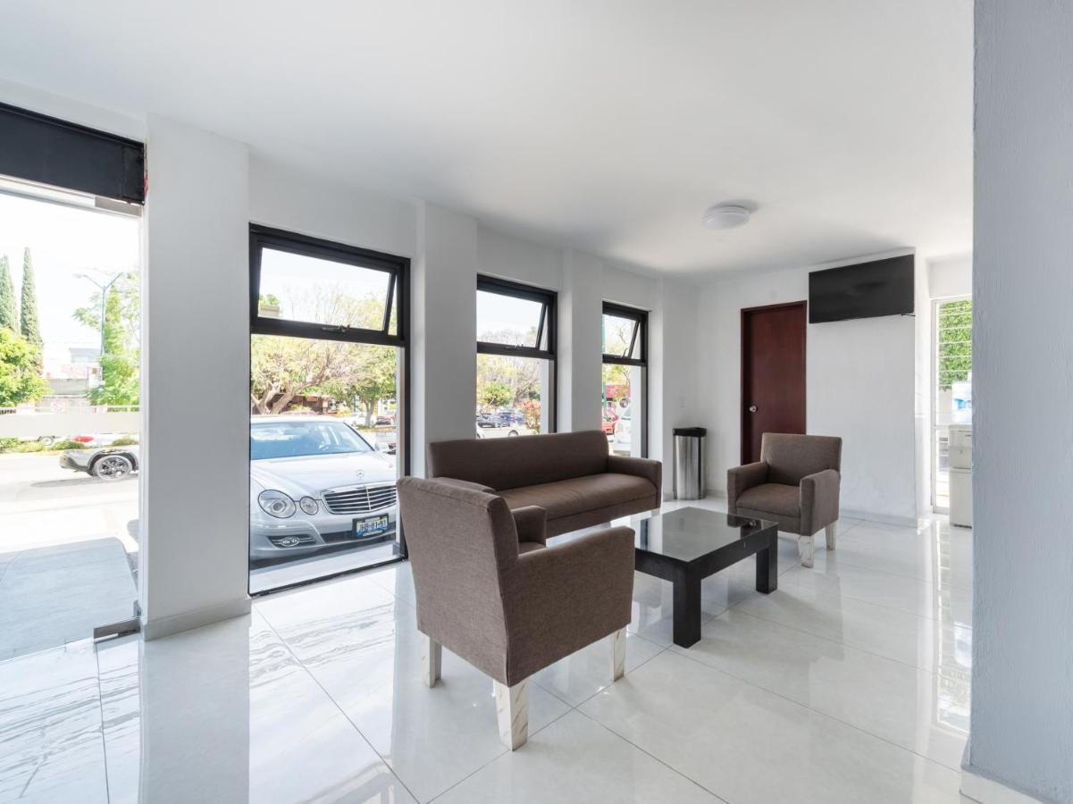 Suites Internacional Zapopan Buitenkant foto